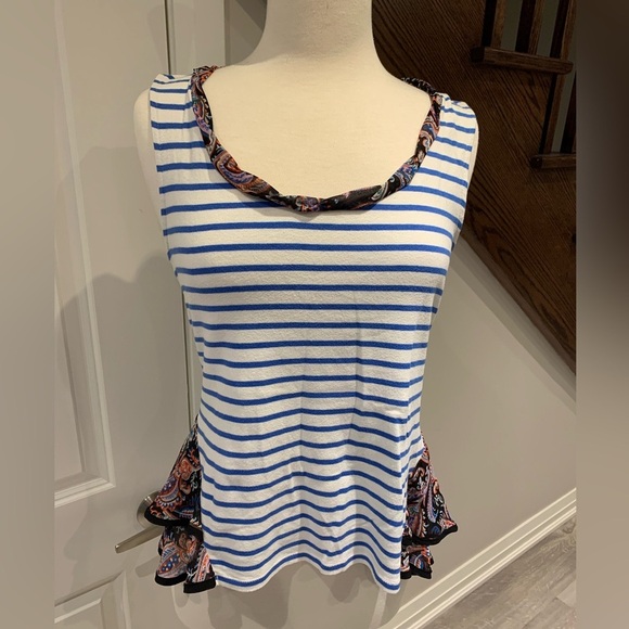Anthropologie, tank top. Unique style - Picture 2 of 7